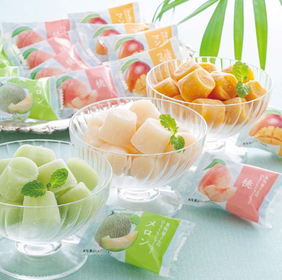 岡山の果物専門店「吉英フルーツ」おすすめのひとくちサイズのシャーベット。